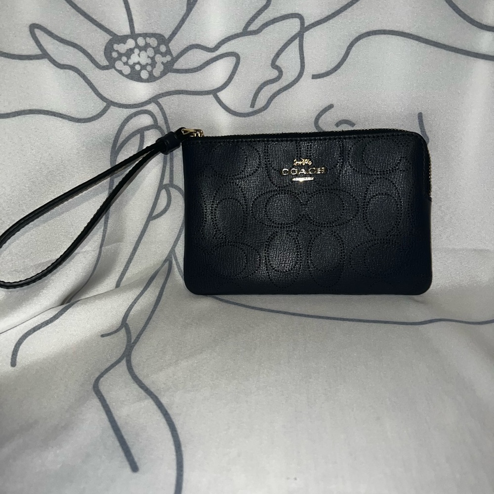 Wristband purse